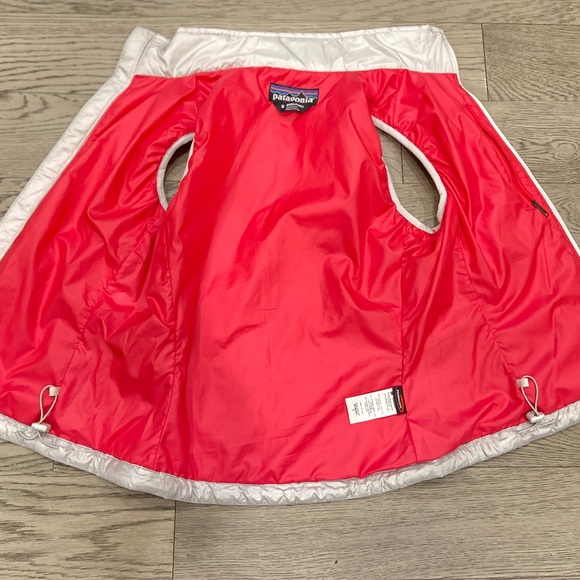 Patagonia Women’s Primaloft Puffer Vest NWOT - Picture 9 of 10